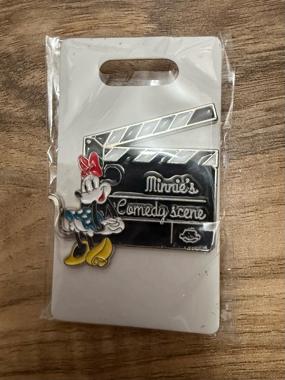 Disney enamel pin Minnie Mouse
